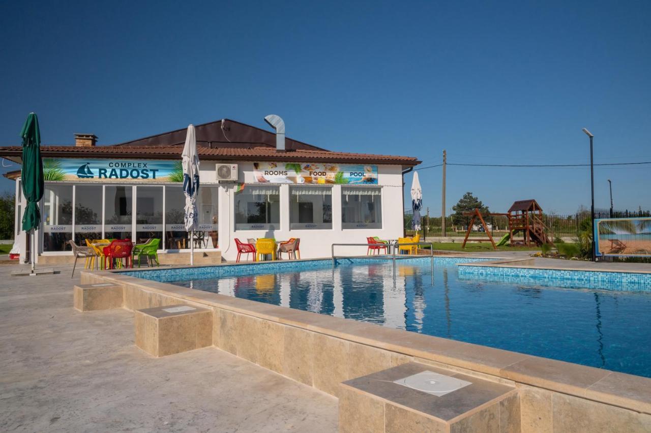 Комплекс Радост Hotel Ezerets Exterior photo
